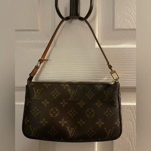 Louis Vuitton Pochette
